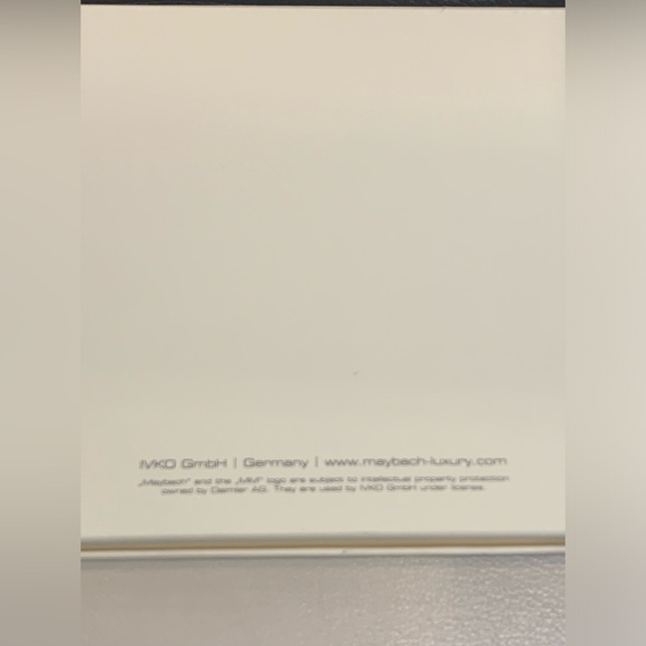 New MAYBACH Make-UP Bag - Picture 9 of 10